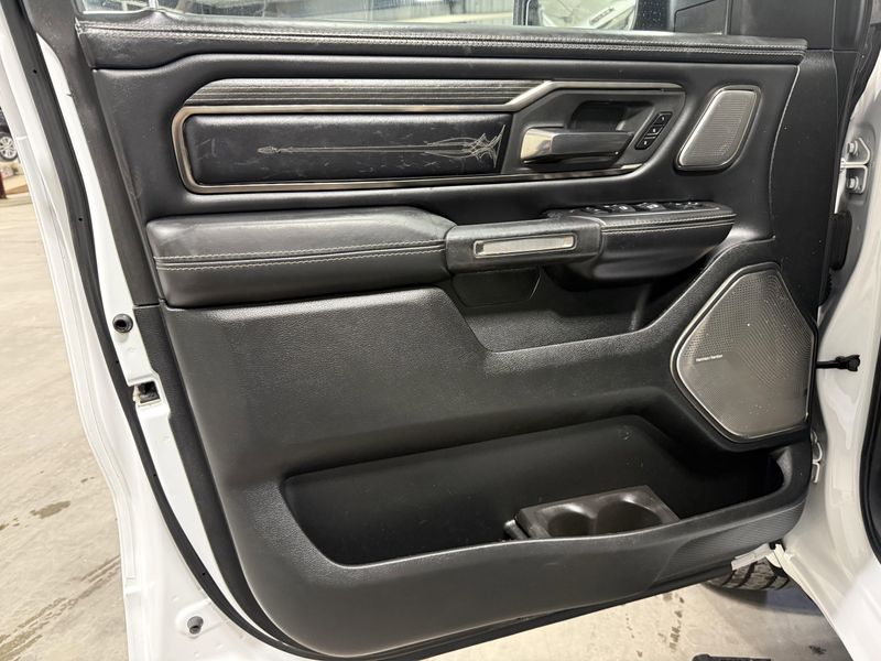Used 2021 RAM 1500 LimitedImage 16