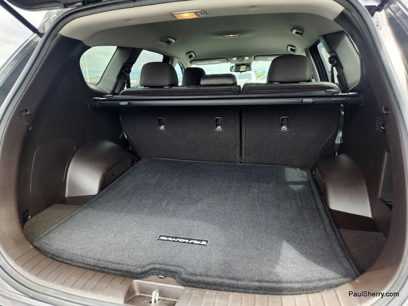 Used 2019 Hyundai Santa Fe SELImage 18