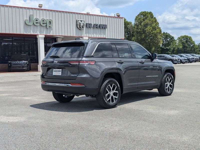 2024 Jeep Grand Cherokee Limited 4x4Image 3