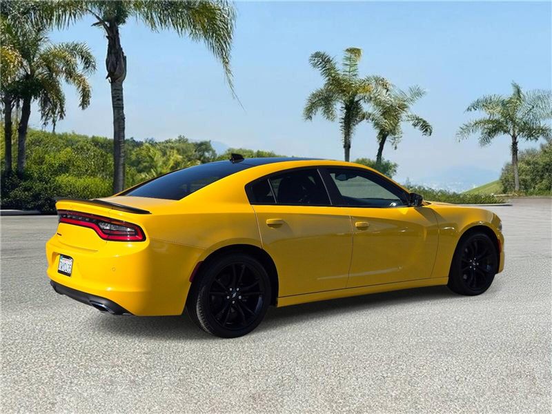 Used 2017 Dodge Charger SXT RWD