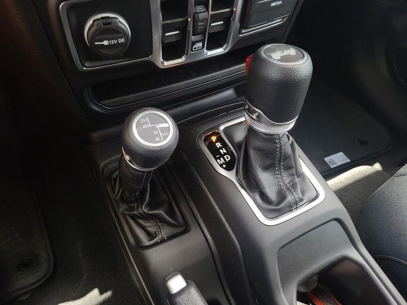 2025 Jeep Wrangler 4-door SportImage 19