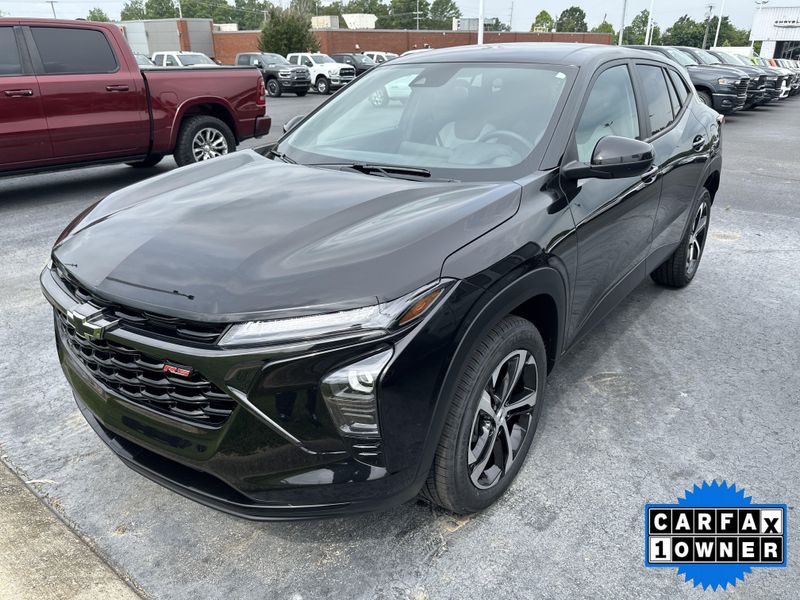 Used 2024 Chevrolet Trax 1RSImage 1