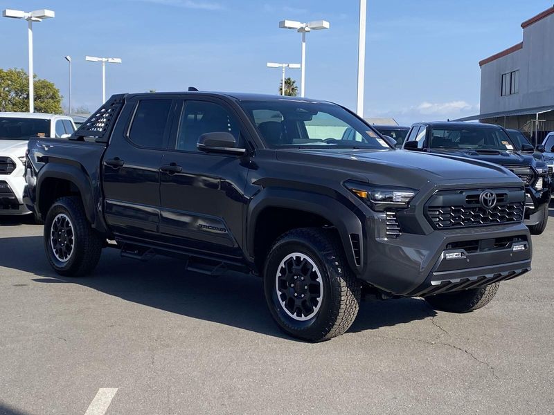 2025 Toyota Tacoma TRD Off RoadImage 2