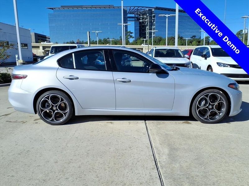 New 2025 Alfa Romeo Giulia RwdImage 5