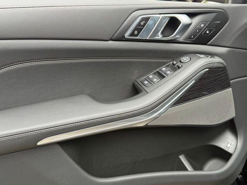 New 2026 BMW X5 xDrive50eImage 15