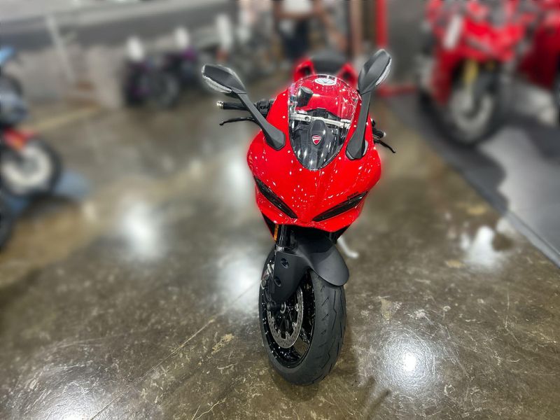 New 2026 Ducati PANIGALE V2 896 Image 23
