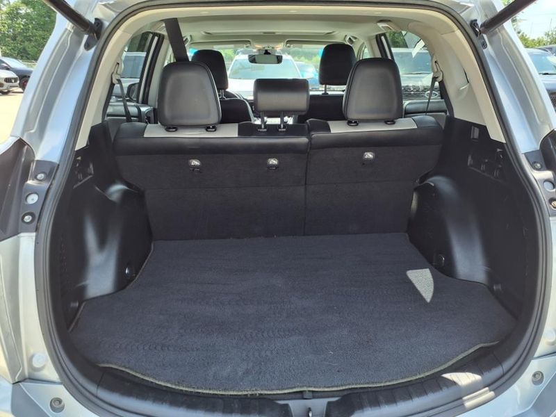2016 Toyota RAV4 LimitedImage 7