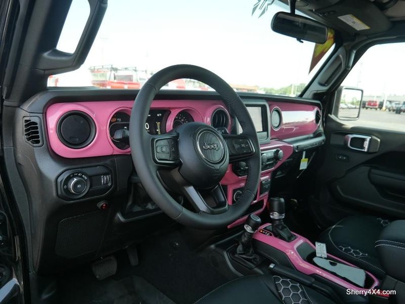 2023 Jeep Wrangler 4-door Sport Altitude 4x4Image 25