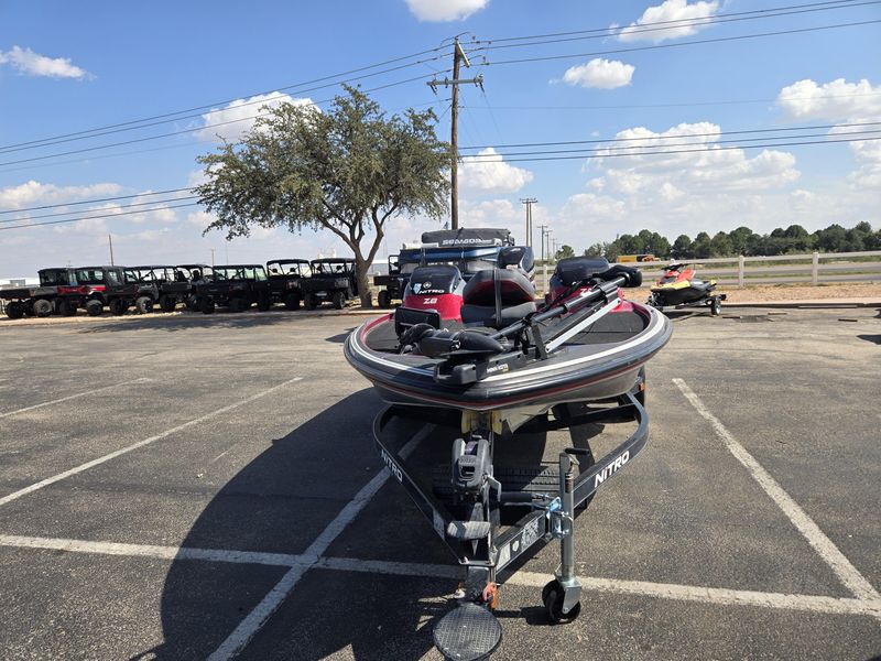 USED 2014 NITRO Z8 Image 6