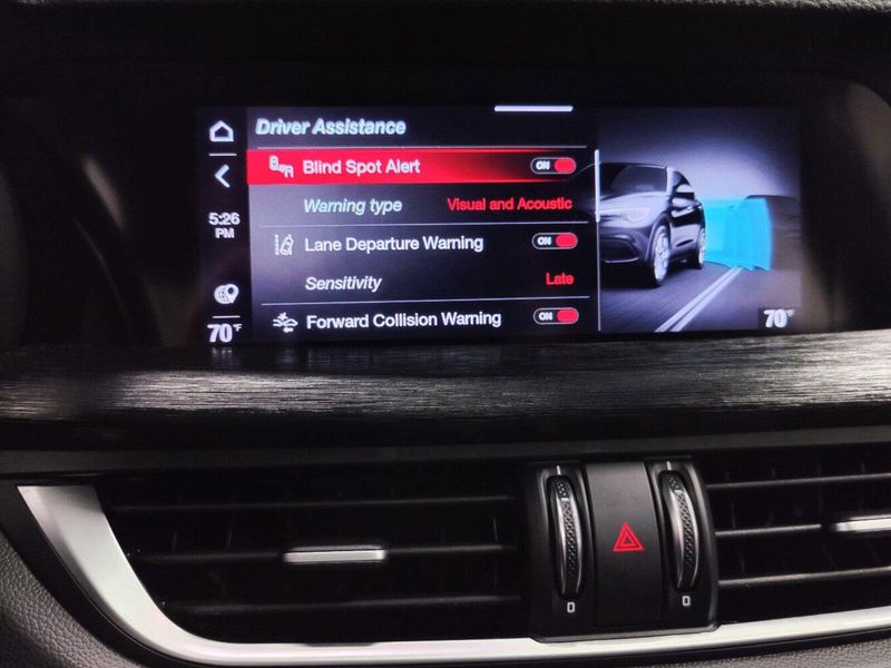 2022 Alfa Romeo Stelvio Sprint AWD w/Sunroof & NavImage 7