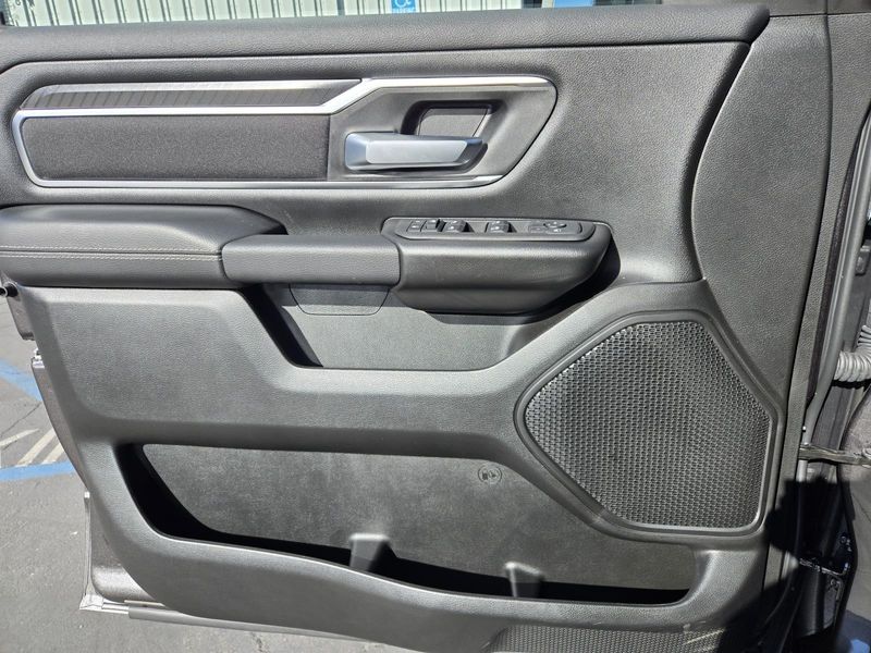 2025 Ram 1500 Big Horn photo 17