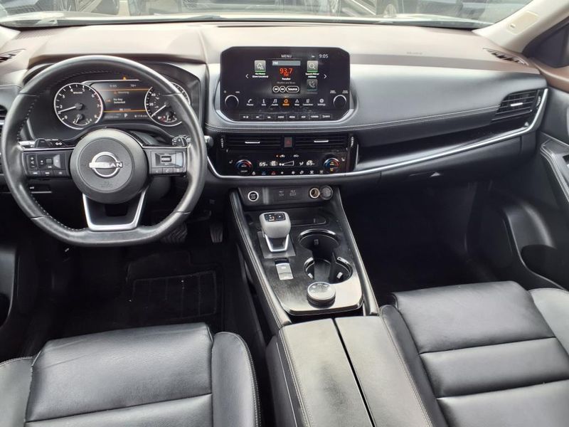 2023 Nissan Rogue SLImage 4