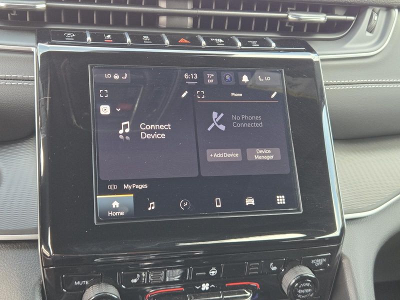 2025 Jeep Grand Cherokee Altitude photo 8