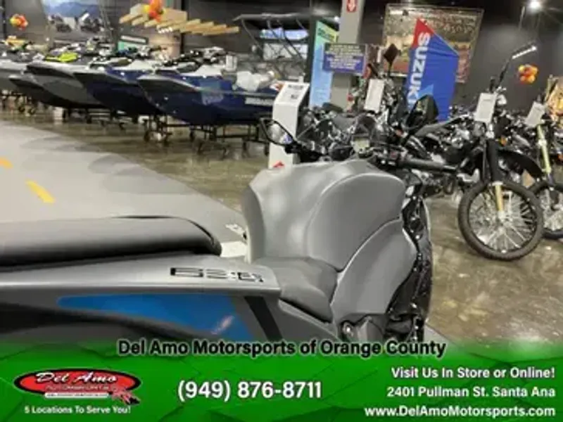 New 2025 Kawasaki NINJA ZX-6R ABS Image 9