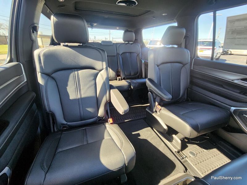 2026 Jeep Grand Wagoneer Upland 4x4