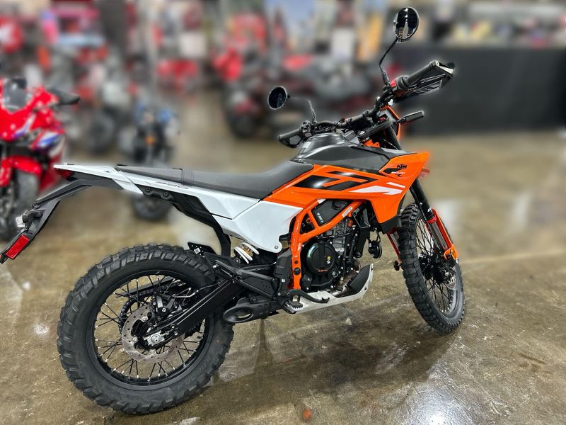 New 2026 KTM 390 ENDURO R Image 13