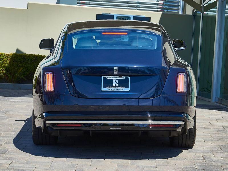 Used 2025 Rolls-Royce Spectre Image 9