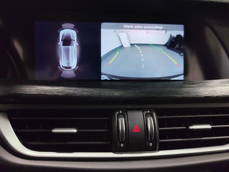 2022 Alfa Romeo Stelvio Sprint AWD w/Sunroof & NavImage 23