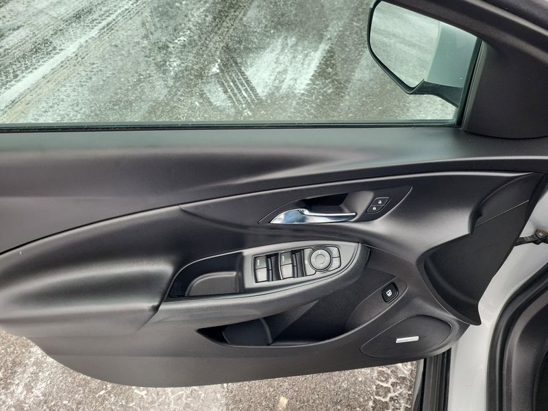 Used 2018 Chevrolet Volt PremierImage 3