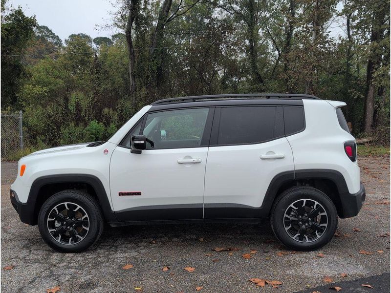Used 2023 Jeep Renegade TrailhawkImage 2
