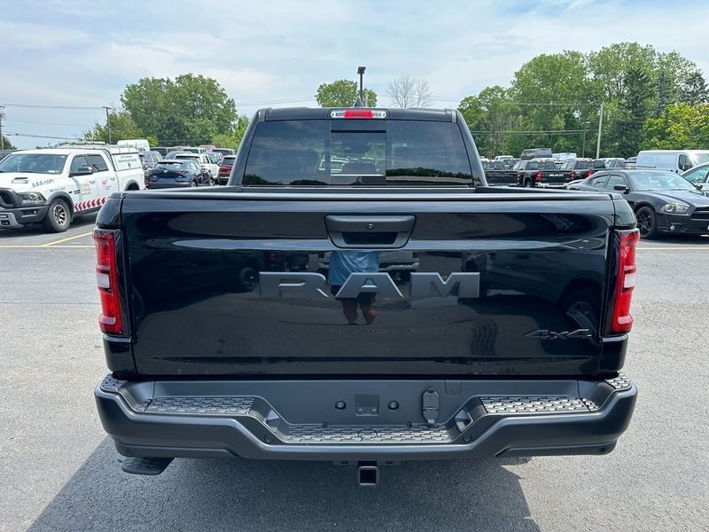 2025 RAM 1500 Tradesman Crew Cab 4x4 5