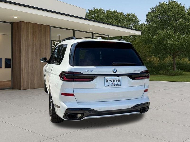New 2026 BMW X7 xDrive40iImage 9