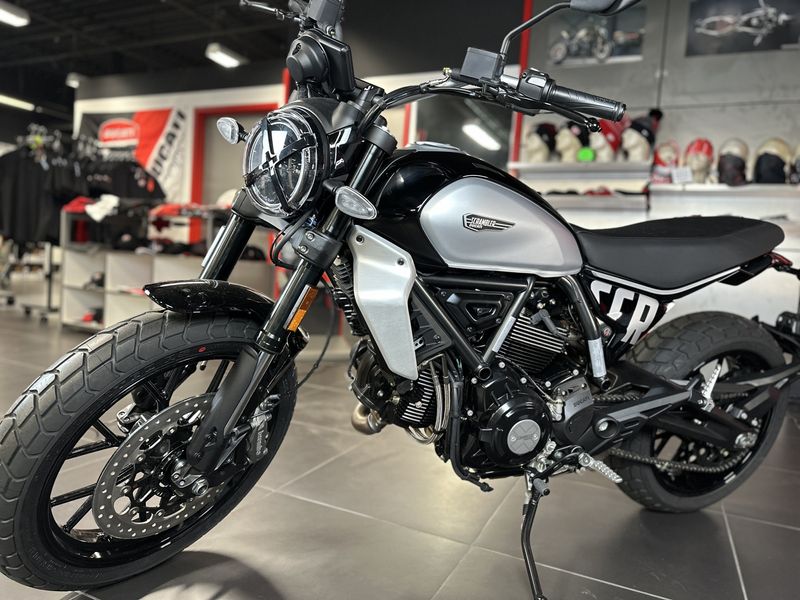 2024 Ducati SCRAMBLER ICONImage 3