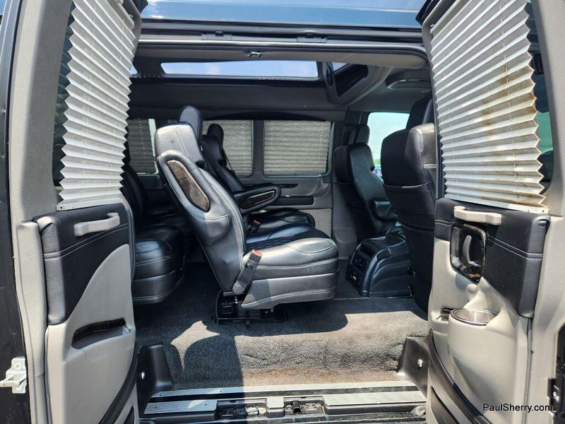2020 GMC Savana Cargo Image 45