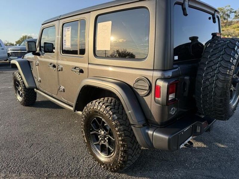 2024 Jeep Wrangler Willys photo 14