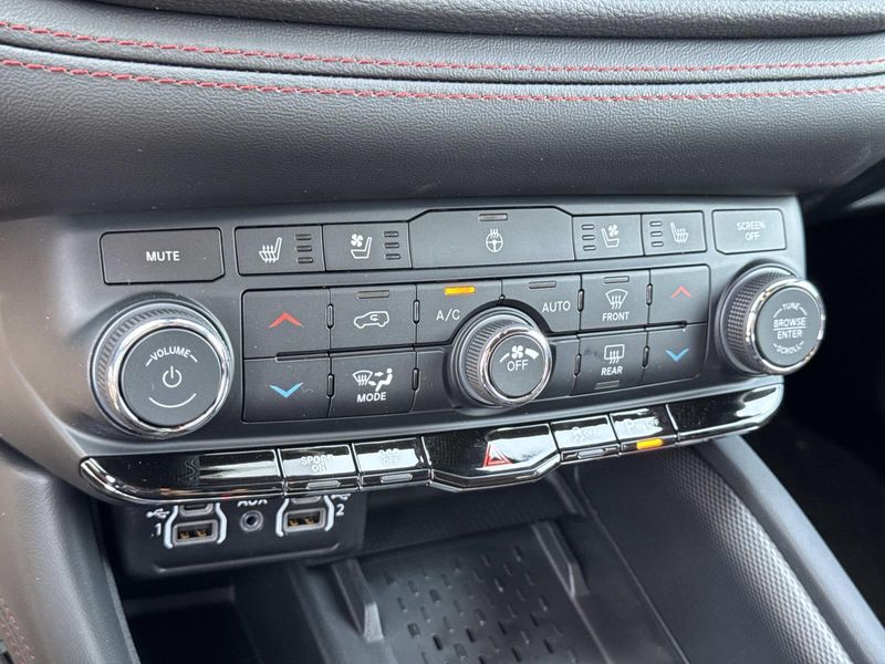 New 2026 Dodge Durango Gt Plus Awd Hemi V8