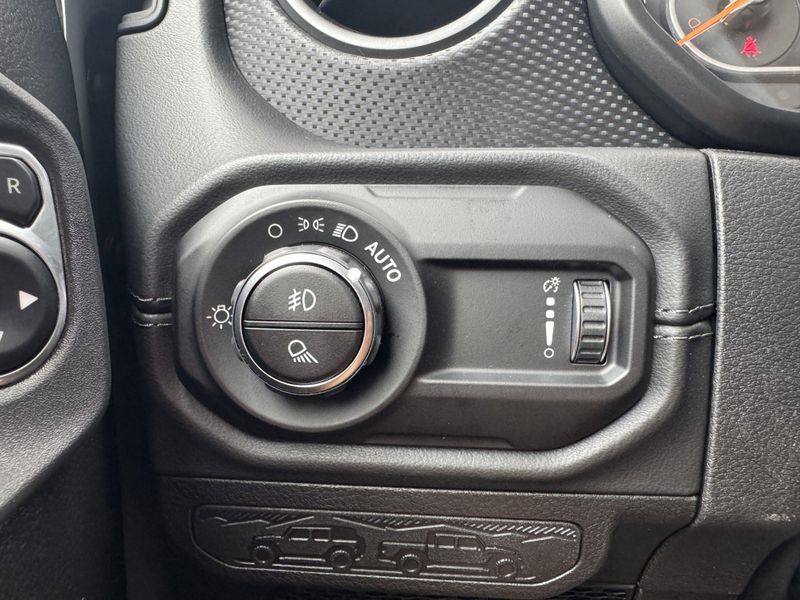 New 2025 Jeep Gladiator MojaveImage 18