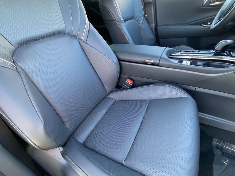 2025 Toyota Crown Signia Image 11