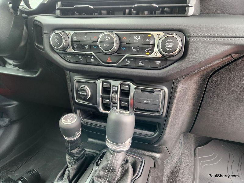 New 2025 Jeep Wrangler 4-door Sahara