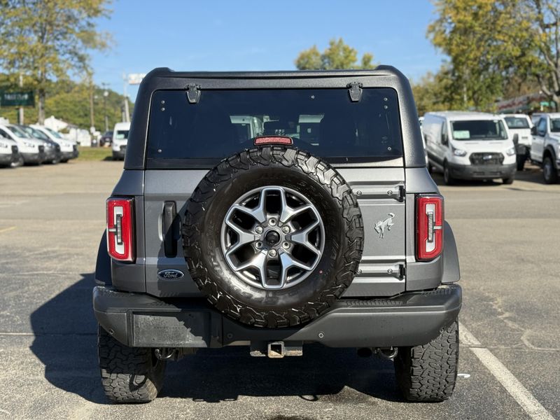 2022 Ford Bronco Badlands photo 3