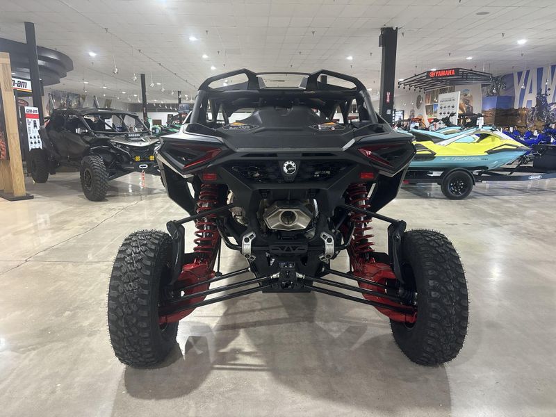 New 2026 Can-Am MAVERICK R MAX X RS 999T DCT Image 15