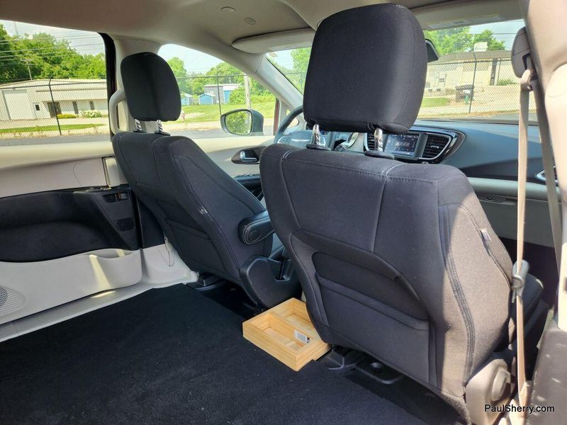 Used 2023 Chrysler Voyager LXImage 59