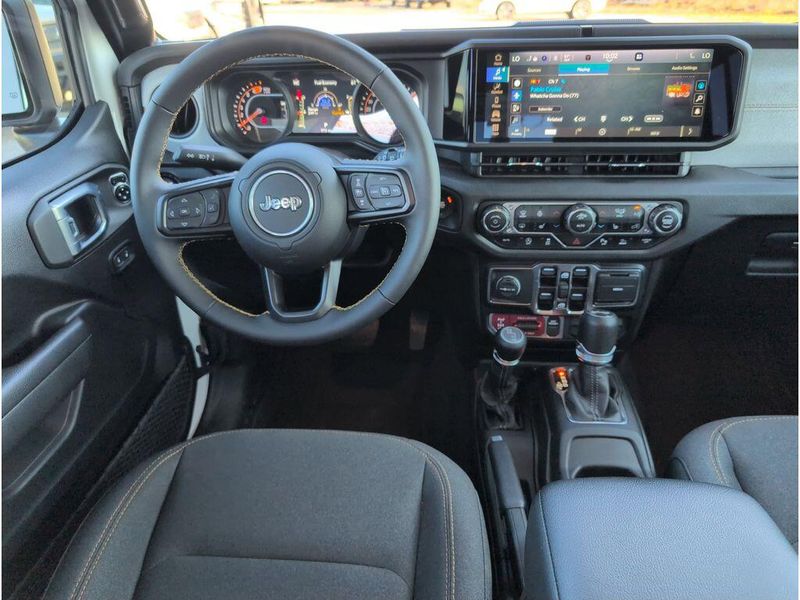 Used 2024 Jeep Wrangler WillysImage 33