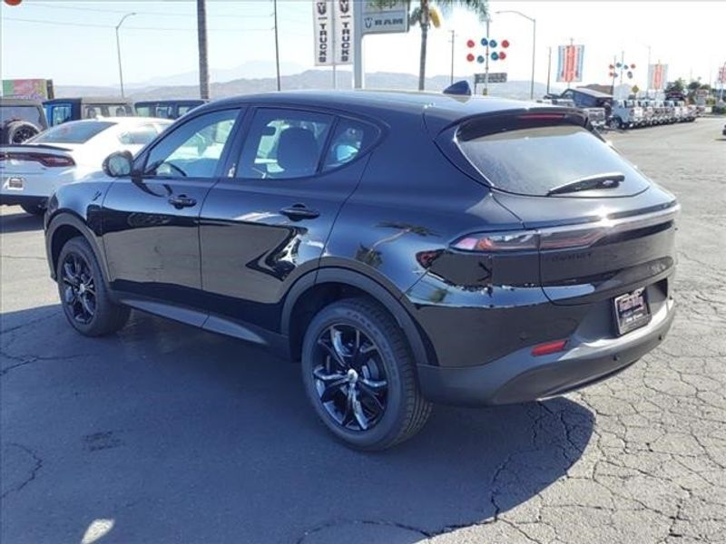 2024 Dodge Hornet GT in a 8 Ball exterior color and Blackinterior. Perris Valley Auto Center 951-657-6100 perrisvalleyautocenter.com 