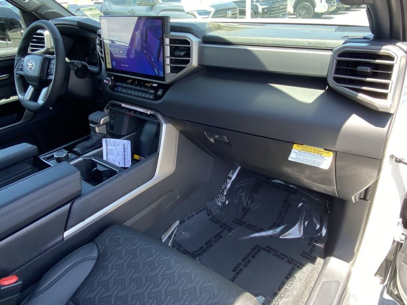 New 2025 Toyota Tundra Limited HybridImage 9