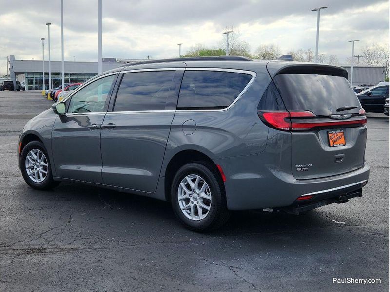 Used 2022 Chrysler Pacifica Touring L