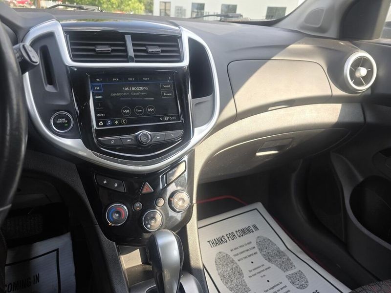 2018 Chevrolet Sonic LT photo 14