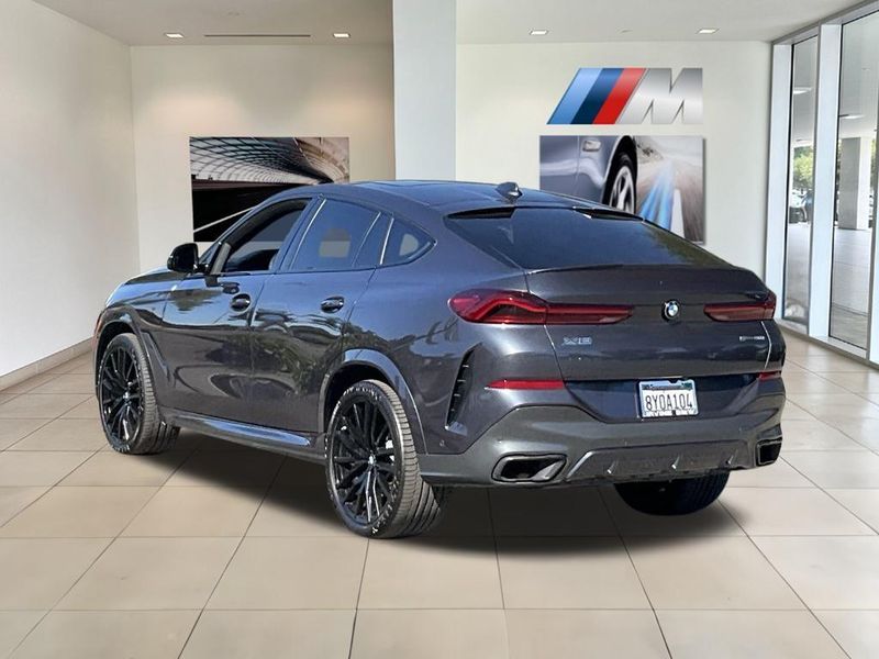 2022 BMW X6 xDrive40iImage 6