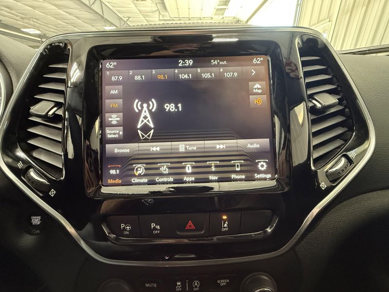 Used 2022 Jeep Cherokee LimitedImage 28