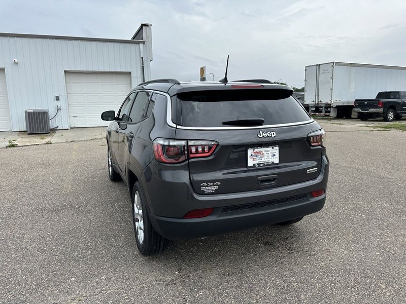 2024 Jeep Compass Latitude Lux 4x4Image 6