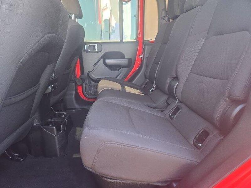 Used 2022 Jeep Gladiator SportImage 20