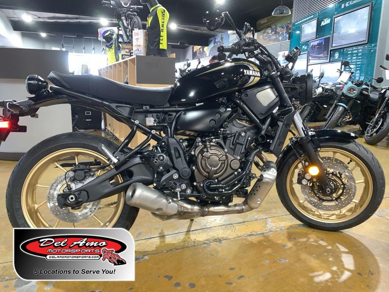 New 2025 Yamaha XSR700 Image 1