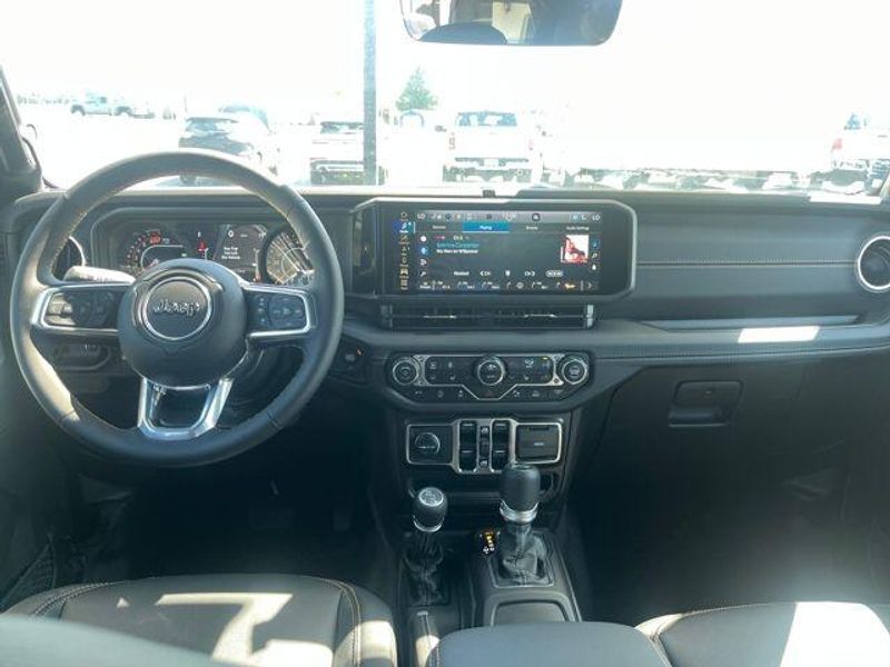 2025 Jeep Wrangler Sahara2025 Jeep Wrangler 4-door Sahara