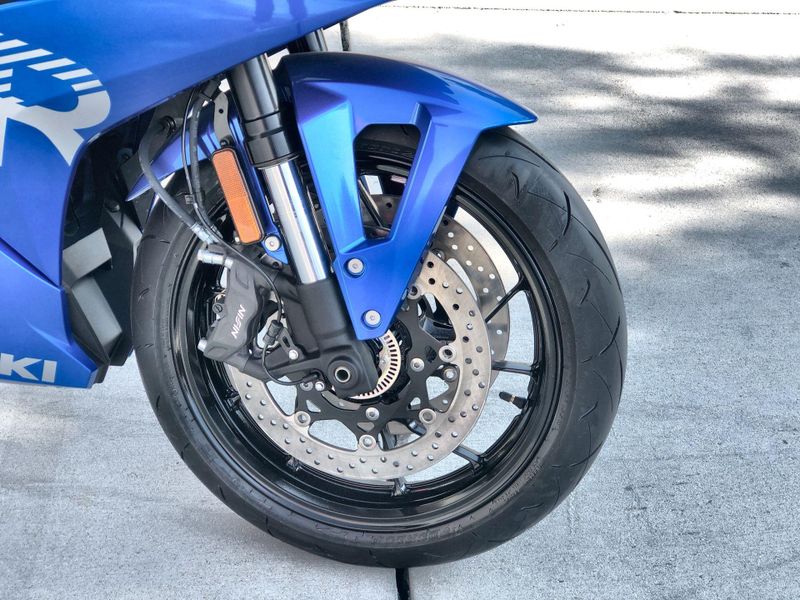New 2026 Suzuki GSX-8R Image 19