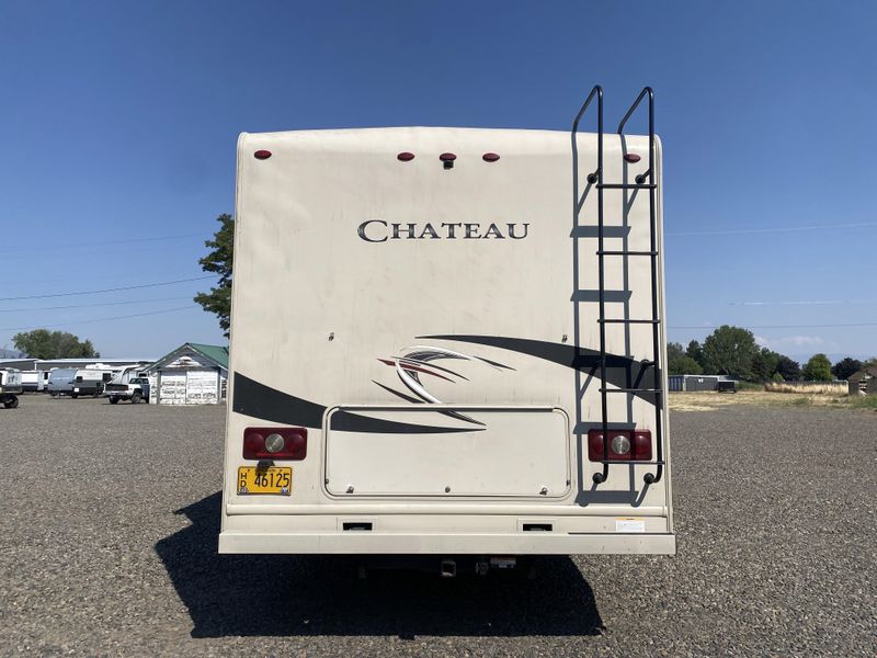 Used 2017 THOR CHATEAU 31Y Image 5