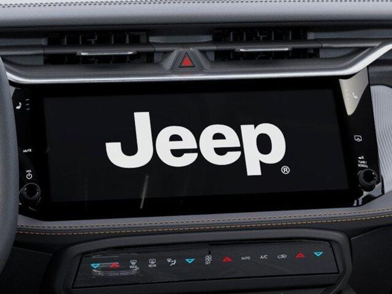 New 2026 Jeep Cherokee Laredo 4x4Image 18